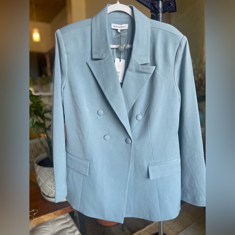 WeWoreWhat oversized double breasted lined blazer, button detail, shoulder pads - Picture 4 of 9